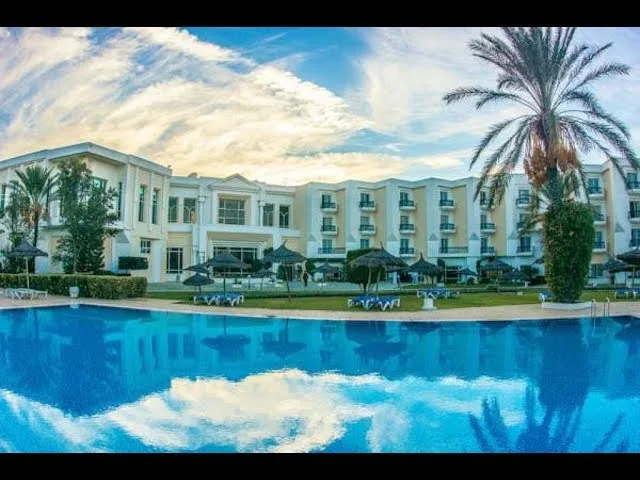 Descubre el encanto del Hotel Phebus en Hammamet, Túnez: tu próximo destino de ensueño