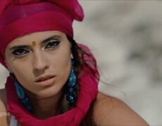 Descubre la cautivante melodía de ‘Rjal Ellil’ de Saber Rebai, la joya musical de Túnez